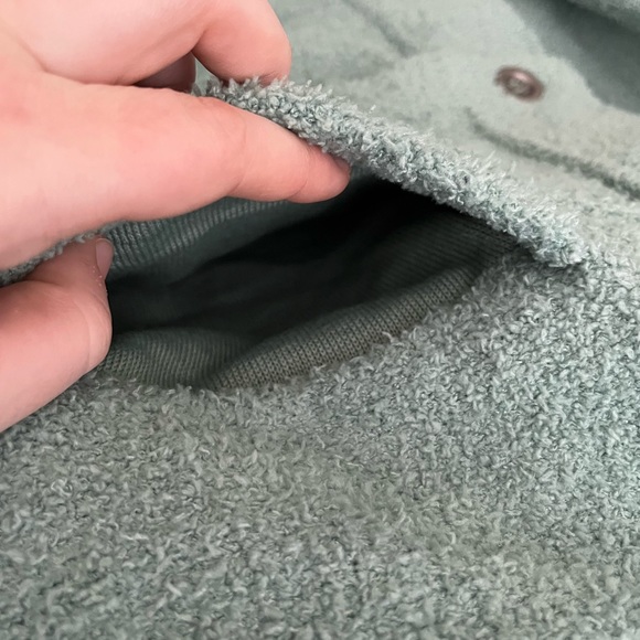 Blue/green fuzzy Tahari shacket - Picture 6 of 6